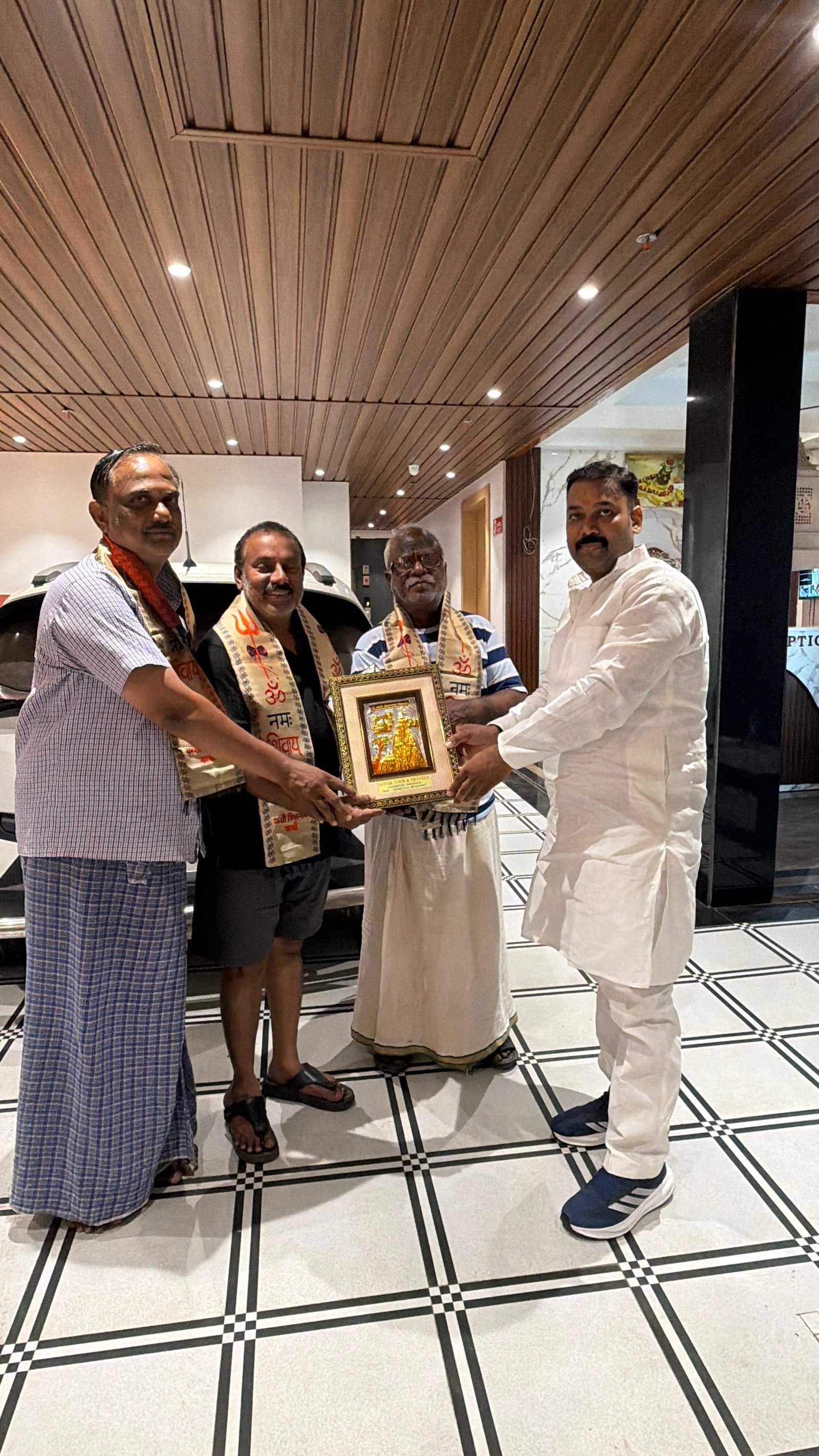 Andra pradesh group Leader visit in varanasi